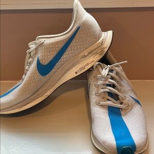 Nike Men's White and Blue Athletic Shoes